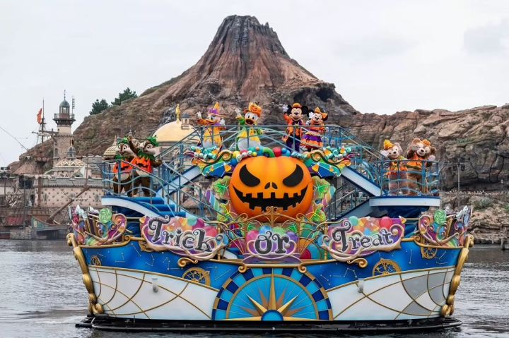 Tokyo Disney Halloween