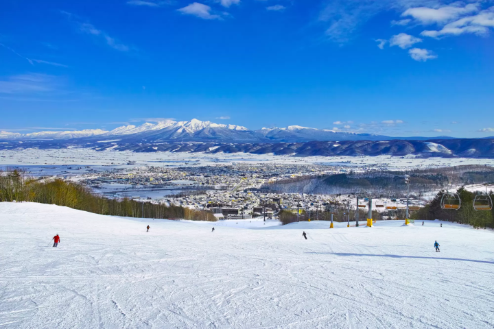 新手到高手都適合！「富良野滑雪場」