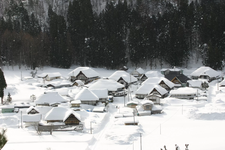 『みんなの別荘ファミリア会津高原』で叶える混雑ゼロの家族の雪遊びガイド