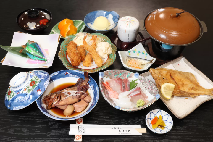 Akebono，位於牛窗岡山的海濱旅館兼投影映射咖啡館。