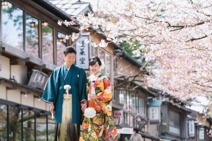 Leave your travel memories and wedding photos to "Art Studio" to capture them beautifully in photographs.