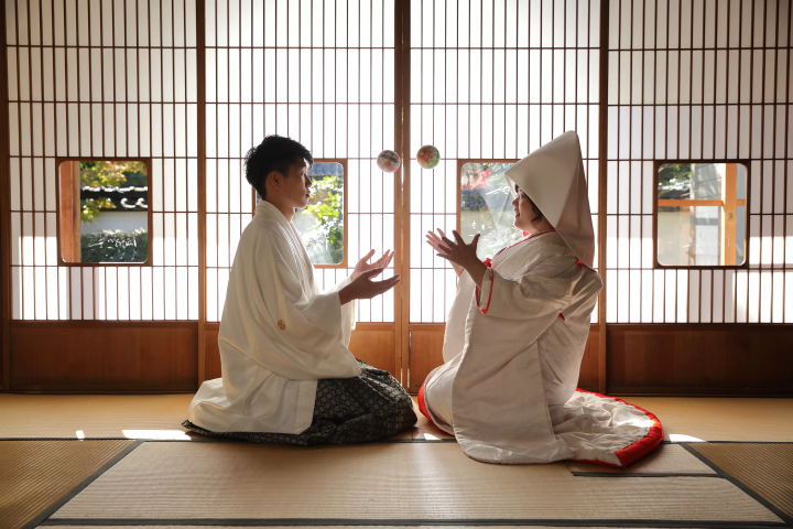 Leave your travel memories and wedding photos to "Art Studio" to capture them beautifully in photographs.