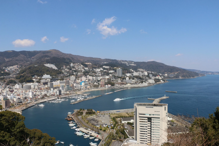 從下田搭船前往神津島!以「别墅法米里亞」為據點,盡情享受伊豆及其周邊島嶼的遊覽之旅。