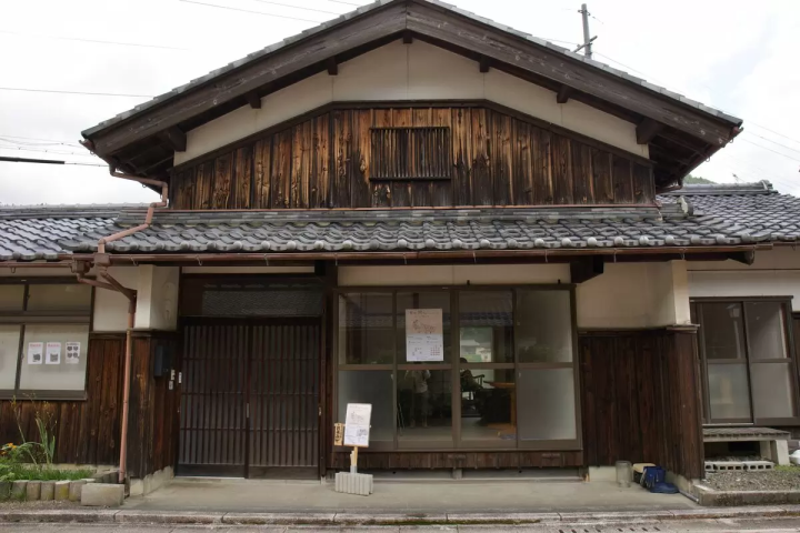 Carving Memories into Wood: A Hands-on Wood Carving Experience at Kumagawa-juku