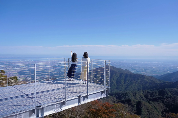 "COCORU" and "FURURU," scenic terraces located on Mt. Gozaisho.