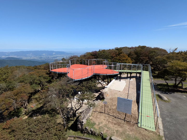 "COCORU" and "FURURU," scenic terraces located on Mt. Gozaisho.