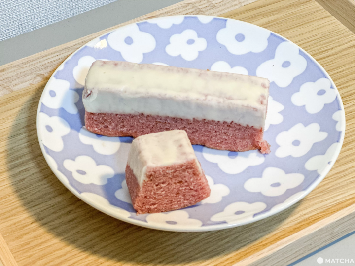 無印良品白巧克力草莓年輪蛋糕