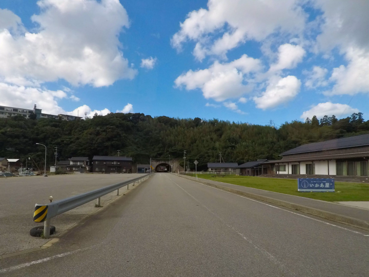 【島根県】西ノ島をドライブして絶景を満喫!海と大地が織りなす景色を巡る旅
